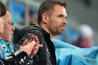 Sportgericht hat entschieden: So lange ist CFC-Trainer Duda gesperrt - CFC-Chefcoach Benjamin Duda darf zurück auf die Bank. Foto: Marcus Hengst