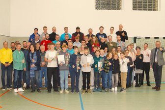 Sportlegende Dieter Buschbeck erhält Auszeichnung in Flöha - Die Stadt Flöha hat wieder ihre erfolgreichsten Sportler geehrt.