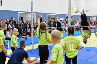 Sportler nehmen neue Halle in Niederbobritzsch in Besitz -