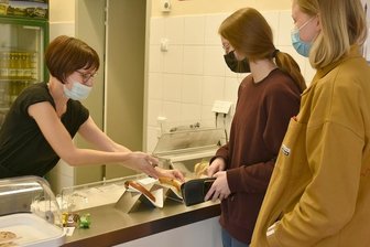Sportlerwirt-Team betreibt Bistro im Klingenthaler Gymnasium - 