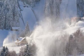 Sportregeln: Fragen über Fragen - Recht neblig ist es in Oberwiesenthal, wenn beschneit wird. Noch viel mehr Undurchsichtigkeit kritisieren ehrenamtliche Funktionäre in den Vereinen, wenn sie in den Bestimmungen zum Sporttreiben blättern. 