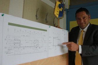 Sportverein Coschütz baut Begegnungsstätte im Stadion - Vereinspräsident Ronny Röder stellte das Vorhaben in der Jahreshauptversammlung des SV Coschütz vor. 