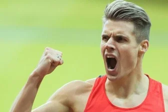 Sprinter Reus stellt erneut deutschen Hallenrekord ein -