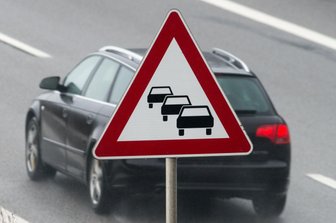 Spur der B 101 für Arbeiten gesperrt - 