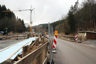 Staatsstraße bei Neuhausen im Erzgebirge bleibt weiter gesperrt - Die S 211 bei Neuhausen ist weiterhin für den normalen Verkehr gesperrt.