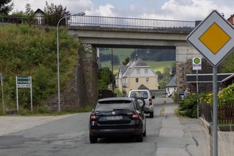 Staatsstraße im Erzgebirge wird abermals gesperrt - Die S 266 in Cranzahl wird ab 19. August ab Höhe Eisenbahnbrücke für mehrere Wochen gesperrt.