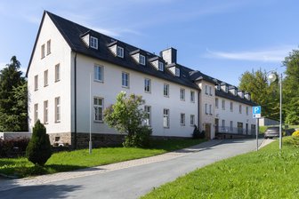 Kurort im Erzgebirge will wieder Hausarzt anlocken: Wo 2026 noch investiert wird - Werden Zuschüsse bewilligt, sollen im Gemeindeamt in Thermalbad Wiesenbad Praxisräume ausgebaut werden. Ziel ist, sich damit um einen Hausarzt oder eine Hausärztin zu bemühen.