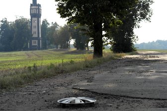 Stadt Geringswalde richtet Zufahrt zum Turm her - Die Trasse zum Aussichtsturm ist in erbärmlichem Zustand. Der erste Abschnitt wird nun saniert.