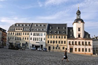 Stadt Glauchau zu Millionenzahlung verurteilt - Im Glauchauer Rathaus muss man sich Gedanken machen, wie man die Millionenforderung begleicht.