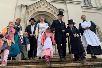 Stadt im Erzgebirge feiert Gottesdienst wie vor 250 Jahren - mit Bauern, Ratsherren und König - Ein Gottesdienst anno 1775 ist am Sonntag in der evangelisch-lutherischen Kirche Eibenstock begangen worden.