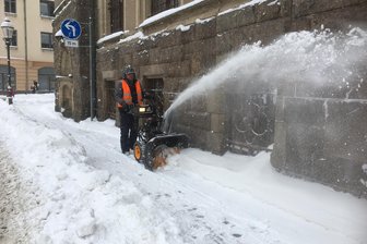 Stadt im Erzgebirge sucht Helfer für den Winterdienst - Für den Winterdienst in Annaberg-Buchholz sucht die Stadt Hilfskräfte.