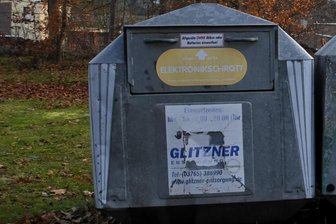 Stadt im Vogtland verzweifelt am Elektroschrott: „Das sind die Momente, in denen ich die Welt nicht mehr verstehe“ - Der letzte Container wurde abgeholt. Jetzt ist guter Rat teuer. Die Entsorgung durch die Kommune wird es sicher.