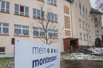 Stadt kauft Gymnasium für 100.000 Euro - Einziger Mieter im riesigen Gymnasium: die Montessori-Schule.