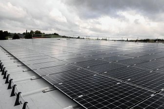 Stadt Plauen sucht Solar-Standorte: Feuerwache ja, Festhalle nein - Fotovoltaik-Anlagen sind schwer im Kommen: Hohe Energiepreise haben auch in Plauen ein Umdenken ausgelöst. 