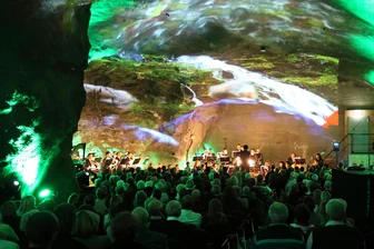 Stadt Schwarzenberg rettet Artmontan-Konzert im Erzgebirge - Kaverne meldet sicherheitstechnische Probleme - Die steinerne Kulisse der Kaverne ist und bleibt reizvoll für Konzerte.