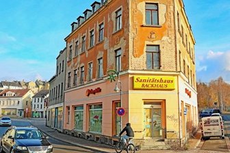 Stadt Werdau reißt Problemhäuser ab - Die maroden Häuser in der Werdauer Südstadt schräg gegenüber der Fleischerei Heyer verschwinden jetzt.