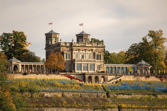 Stadt will Schloss für umsonst: Erbitterter Streit um das Erbe des Dresdner Odol-Erfinders - Das Lingnerschloss auf Dresdens Elbhängen ist zig Millionen Euro wert. Nun müssen Gerichte klären, ob die Stadt Dresden für die Rückgabe des Prachtbaus eine angemessene Entschädigung zahlen muss.