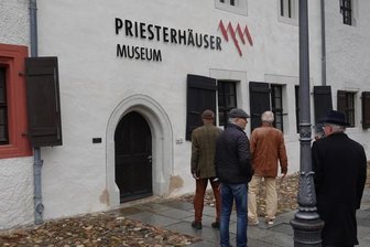 Stadt Zwickau hebt Eintrittspreise für Museen an - 6144 zahlende Besucher pro Jahr kamen vor der Pandemie in die Priesterhäuser. Jetzt sollen die Preise um 20 Prozent steigen.