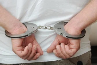 Stadtbekannter Obdachloser aus Hohenstein-Ernstthal erstreitet kürzere Haft - In einem Berufungsverfahren wurde die Haftstrafe des stadtbekannten Hohenstein-Ernstthalers verringert. In Haft bleibt der Mann dennoch.