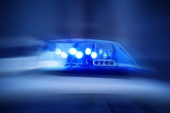 Stadtfest in Wilkau-Haßlau: Zwei Verletzte nach Auseinandersetzung - Die Polizei sucht noch nach den Unbekannten Tätern und hofft auf Hinweise von Zeugen.