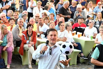 Stadtfest Penig: Die Bilder vom Samstag und Freitag - Mittendrin beim Stadtfest Penig auch als Moderator: Bürgermeister André Wolf.