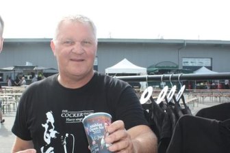 Stadtgeflüster Chemnitz: Harry Herrmann lässt Joe Cocker röhren - Die Musiker Martin Schmitt, Harald Herrmann und Mazze Wiesner (von links) traten beim Open-Air in Mühlau auf. 
