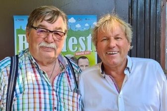 Stadtgeflüster: Verbandschef trifft sein Idol - Klaus Illgen traf sein Musikidol, den Sänger Bernhard Brink.