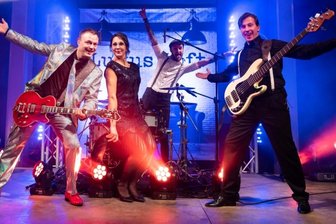 Stadtgeflüster: Wie ein Luxus-Loft Lust auf Partys in Chemnitz machen will - Markus Brückner, Romy Cadabra, Maks Krüger und Thomas Schulz (von links) haben das Projekt "Luxus Loft" ins Leben gerufen.