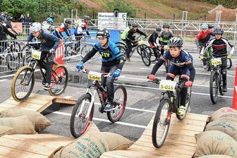 Stadthalle mit Angebot für junges Publikum - Mit dem Radspektakel "Straßenschlacht" möchte das Team der Stadthalle in Limbach-Oberfrohna in die Stadt locken. 