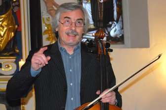 Stadtkirche Frauenstein lädt im Februar zu Hausmusik und Kammerkonzert - Cellist und Sänger Ulrich Thiem präsentiert „Cello mit Pfiff“ in der Stadtkirche Frauenstein.