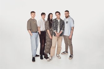 „Stadtpark Open Air“ in Limbach-Oberfrohna: Wie nehmen Headliner „Deep in Moon“ die Stadt wahr? - Die Leipziger Band „Deep in Moon" waren am Dienstag die Headliner beim „Stadtpark Open Air" in Limbach-Oberfrohna. Sie waren nicht zum ersten Mal in der Stadt.