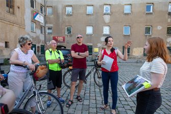 Stadtradeln: Plauener fahren gut 80.000 Kilometer - Klimaschutzmanagerin Paula Pour (rotes Shirt) zieht eine positive Bilanz des ersten Stadtradelns in Plauen.