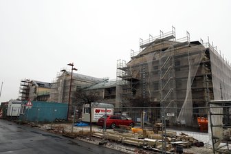 Stadtrat Freiberg diskutiert: Wie weiter mit dem Bahnhofsgebäude? - Der Stadtrat hat darüber beschlossen, wie es mit dem Bahnhofsgebäude in Freiberg weitergeht.