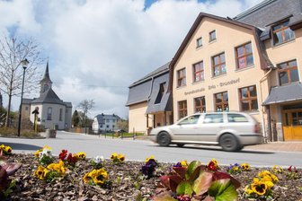 Stadtrat Schwarzenberg beschließt: Die Schule bleibt im Dorf - Die Grundschule in Erla-Crandorf bleibt mit dem neuen Konzept als Grundschule erhalten.