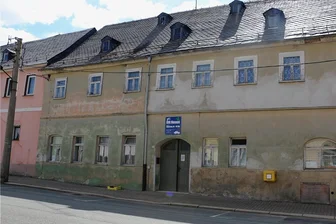 Stadtrat sieht zum Abriss des Mühltroffer DDR-Museums keine Alternative - Das ehemalige Kindergarten-Gebäude, in welchem zuletzt das DDR-Museum war. Das Haus soll abgerissen werden.