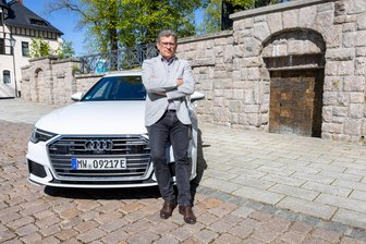 Stadtrat stimmt gegen Dienstwagen – Burgstädter Bürgermeister fährt zukünftig Privatauto - Bald ist der Audi weg: Bürgermeister Lars Naumann gibt seinen Dienstwagen ab.