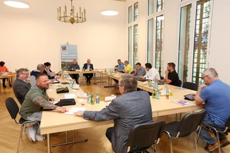 Stadtrat Wilkau-Haßlau: Uwe Eißmann scheidet nach Umzug in andere Stadt aus - Der Stadtrat von Wilkau-Haßlau stimmte dem Ausscheiden Uwe Eißmanns zu.