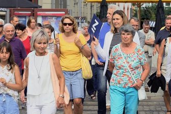 Stadtspaziergang mit der Zwickauer Rathauschefin - Zum ersten Stadtspaziergang mit Constance Arndt kamen mehr Teilnehmer als erwartet. 