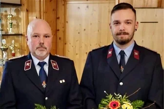 Stadtteilfeuerwehr Waschleithe: Junge Blauröcke rücken mit an die Spitze - Thomas Schramm (l.) und Paul Abendroth sind als neue Spitze für die Wehr in Waschleithe gewählt worden.