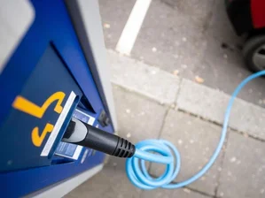 Stadtwerke installieren neue Ladesäulen - 