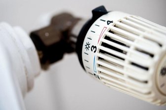 Stadtwerke Werdau erhöhen Preise für Gas und Strom drastisch - Wer es im Winter warm haben will und von den Stadtwerken mit Fernwärme beliefert wird, muss sich auf eine deutlich höhere Rechnung einstellen.