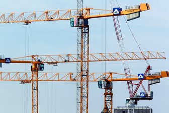 Städte und Dörfer finden für Bauprojekte kaum noch Firmen -