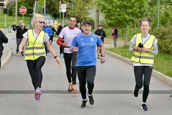 Staffellauf des Gedenkens führt über Stollberg - Der Staffellauf des Gedenkens hat am Areal Stalburg/Hoheneck einen Stopp eingelegt.