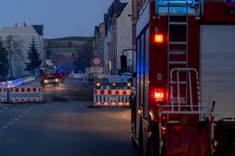 Starker Rauch: Wehr rückt wegen Feuer in Schale aus -