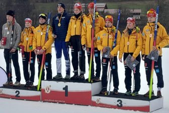 Starkes Saisonfinale der Nordischen Kombinierer aus Klingenthal - Team Sachsen I (links mit Maja Loh und Nick Schönfeld) belegten am Sonntag in Oberstdorf den 2. Platz.