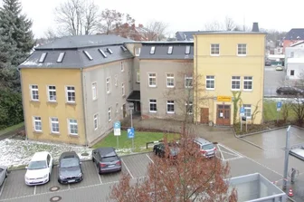 Startschuss für Klinikumbau - Das alte Verwaltungsgebäude, in dem jetzt noch ein Großteil der Verwaltung sitzt, wird abgerissen. Auf dem Areal soll die neue Rettungswache errichtet werden.
