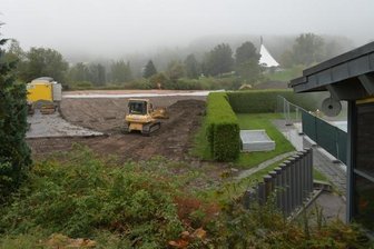 Startschuss für Millionenprojekt: Das Kurbad macht sich schick - Die zukünftige Baustelle im Außenbereich. Dort wird die Solewelt neu entstehen.