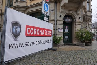 Statt Tapas gibt es jetzt Coronatests am Hauptmarkt - Das Restaurant Taparazzi am Hauptmarkt, das bis 1. März geschlossen hat, um keine Selektion der Gäste vornehmen zu müssen, ist seit 9. Dezember zu einem Corona-Testzentrum umfunktioniert worden. 