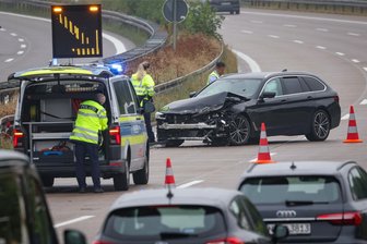 Stau nach Unfall auf der A 4 zwischen Hohenstein-Ernstthal und Wüstenbrand - Am Mittwochmorgen kam es auf der A 4 in Fahrtrichtung Dresden zu einem Unfall.