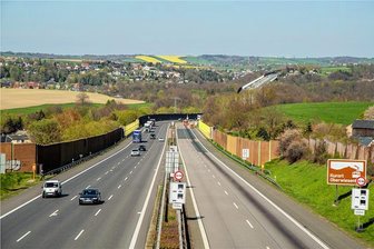 Staugefahr in und um Zwickau: A 72 wird am Dienstag gut fünf Stunden lang gesperrt - Die A 72 wird zwischen Zwickau-West und Zwickau-Ost für gut fünf Stunden gesperrt.